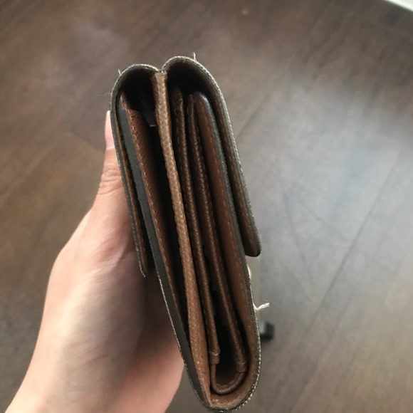 Authentic Louis Vuitton Compact wallet in Monogram - Picture 7 of 8